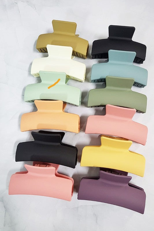 Jesse Matte Hair Claw Clip