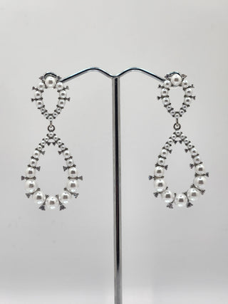 Drop Silver Pearl Earrings