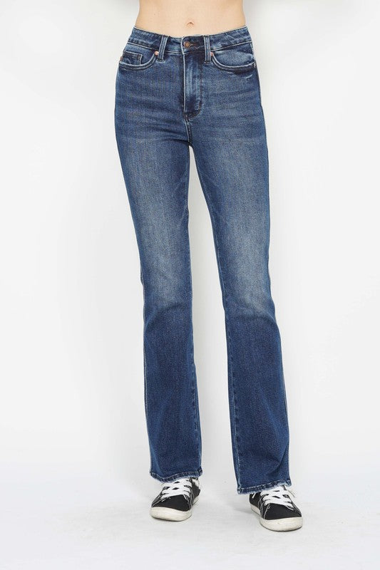 Judy Blue, Short, Highwaisted Bootcut Jeans