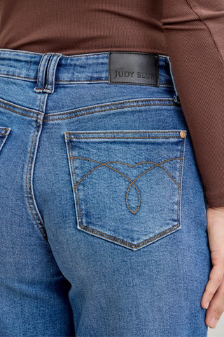 Judy Blue Bonnie Barrel HW Jean