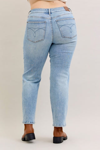 Judy Blue Plus Rigid Straight Petite Jean