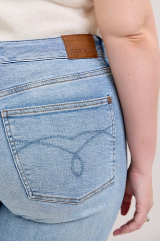 Judy Blue Plus Rigid Straight Petite Jean