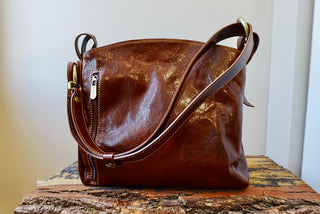 Pia Medium Leather Handbag