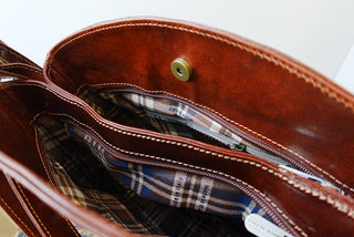 Pia Medium Leather Handbag