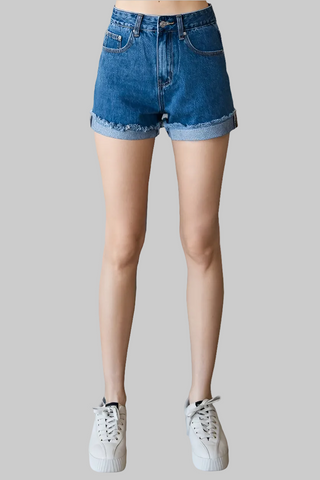 Veveret Medium Wash Denim Shorts