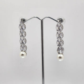 Silver Drop Pearl Earring