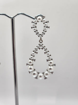 Drop Silver Pearl Earrings