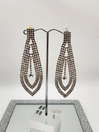 Glistening Silver Clip On Dangle Earring